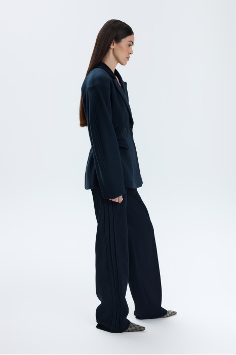 NOAH BLAZER